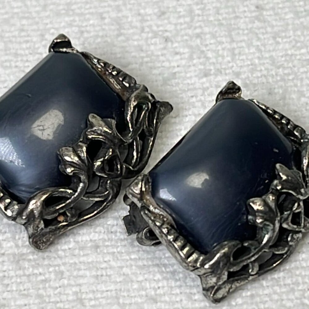Vintage Clip On Cabochon Blue-Gray Earrings MobWife Lagenlook MCM Vibes WhimsyGo